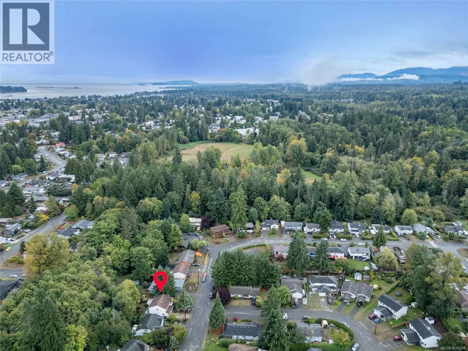 1520 Embleton Cres
