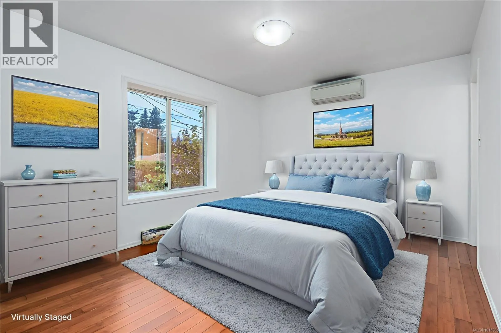 1520 Embleton Cres