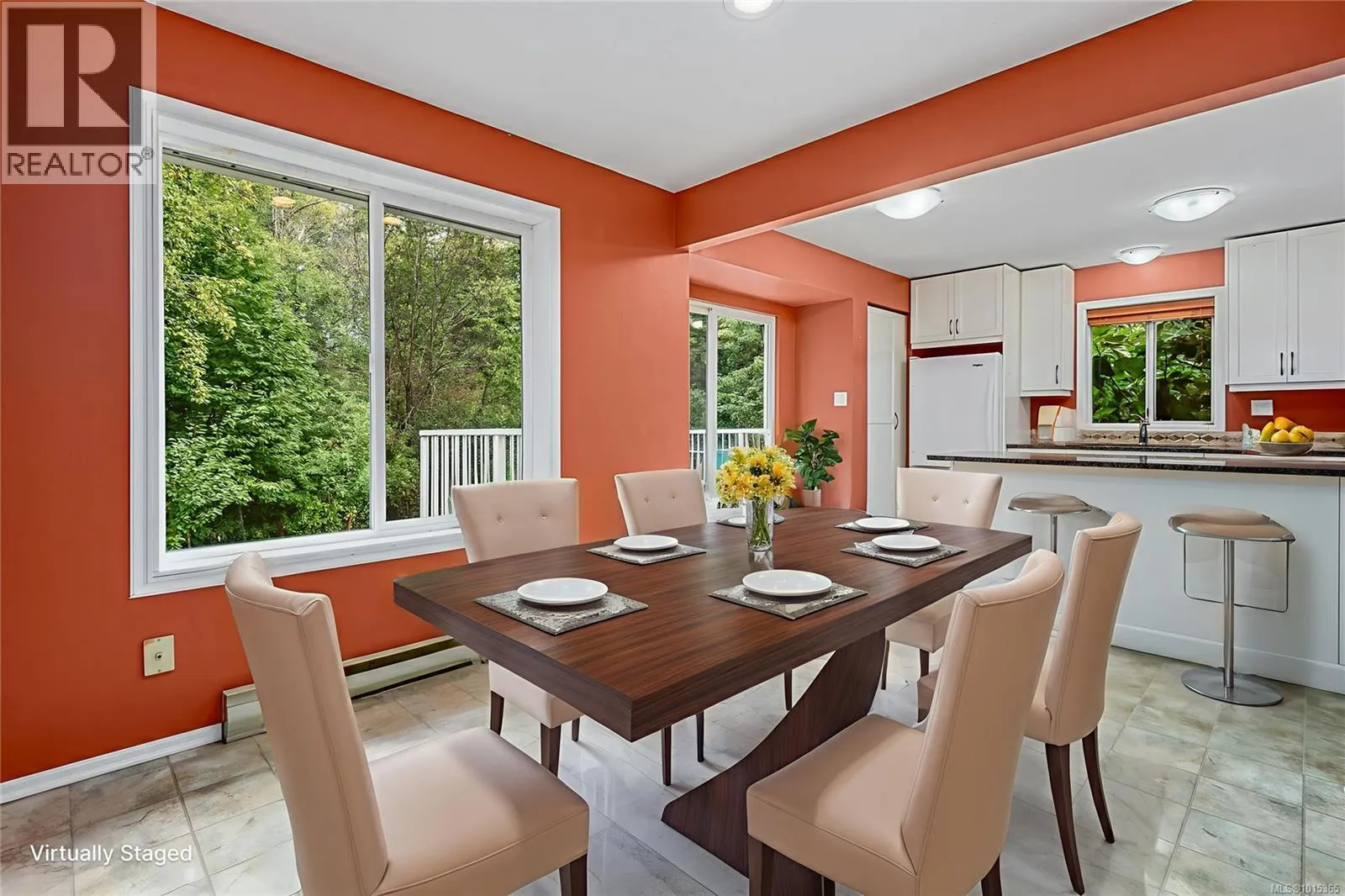 1520 Embleton Cres