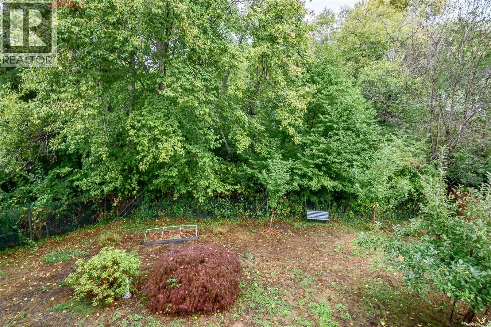 1520 Embleton Cres
