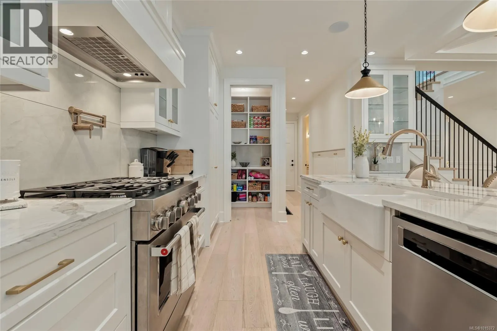 4829 Cordova Bay Rd