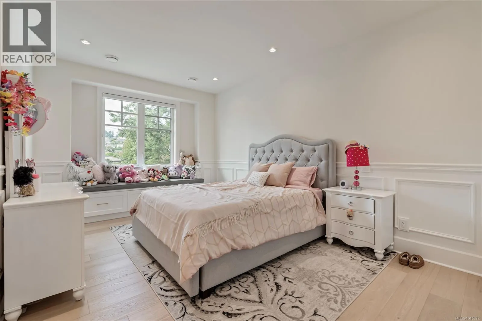 4829 Cordova Bay Rd