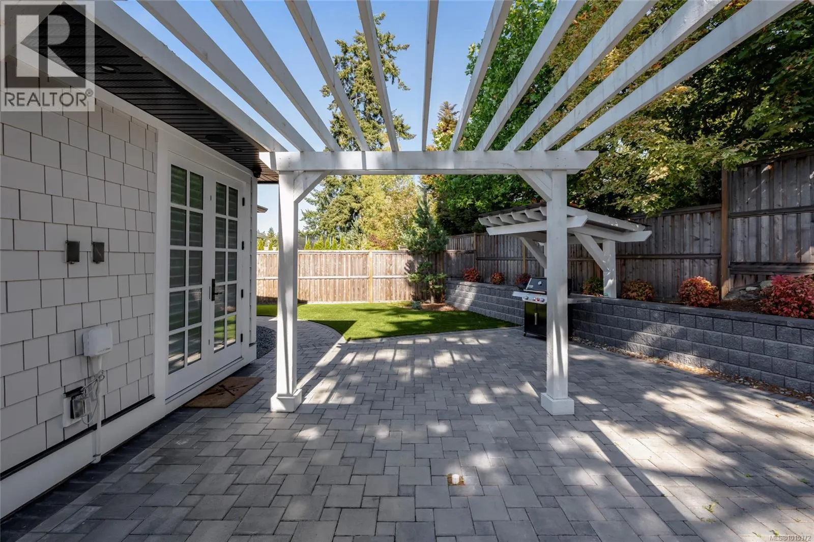 4829 Cordova Bay Rd
