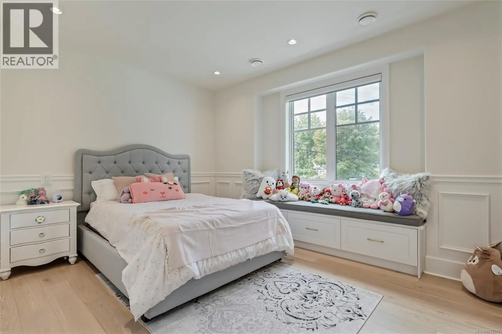 4829 Cordova Bay Rd
