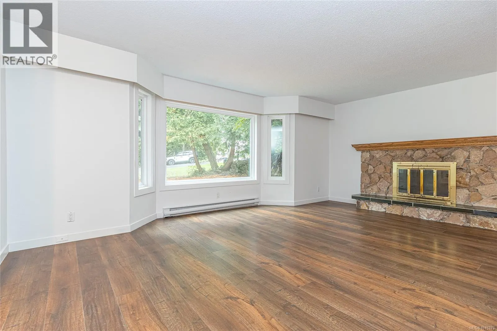 2548 Jeanine Dr