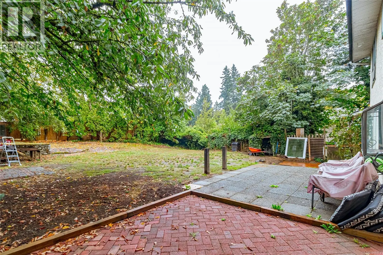 2548 Jeanine Dr
