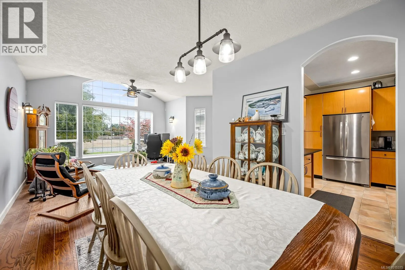 589 Monarch Dr