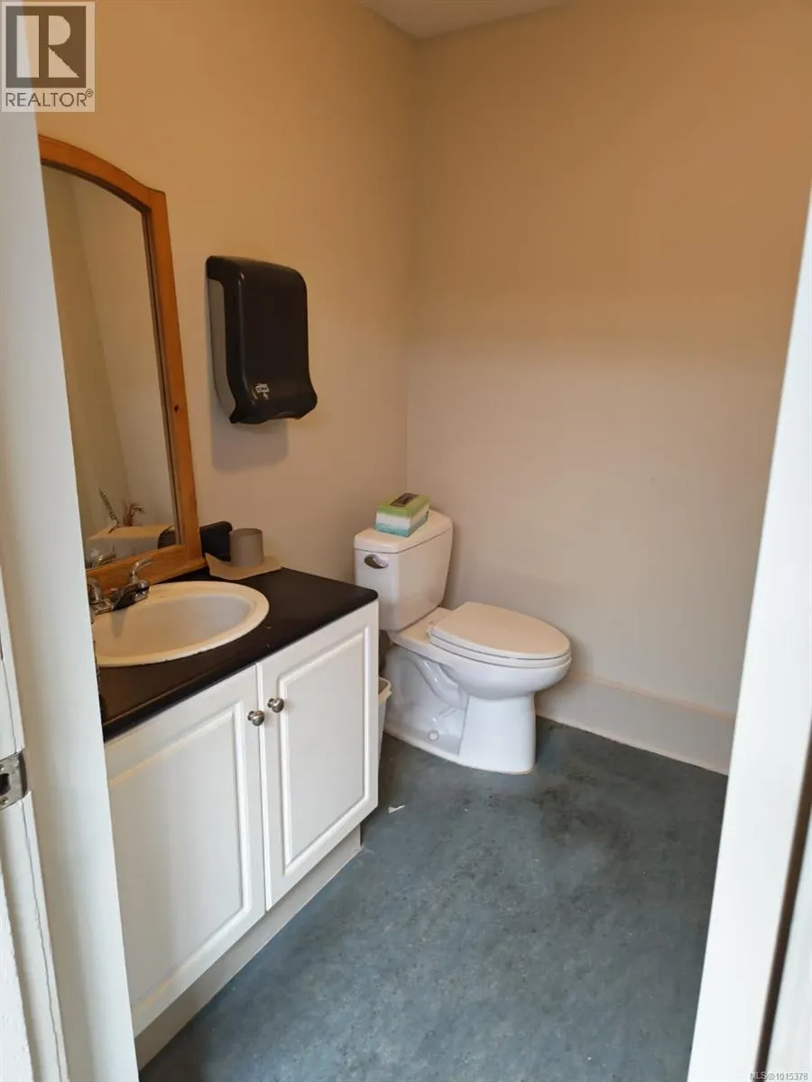 2nd floor 514 Fort St