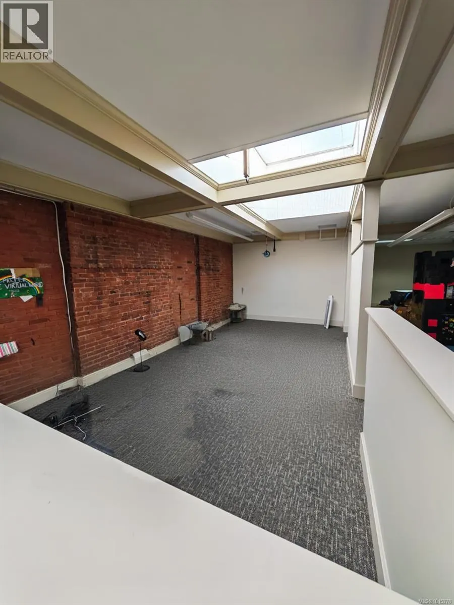 2nd floor 514 Fort St