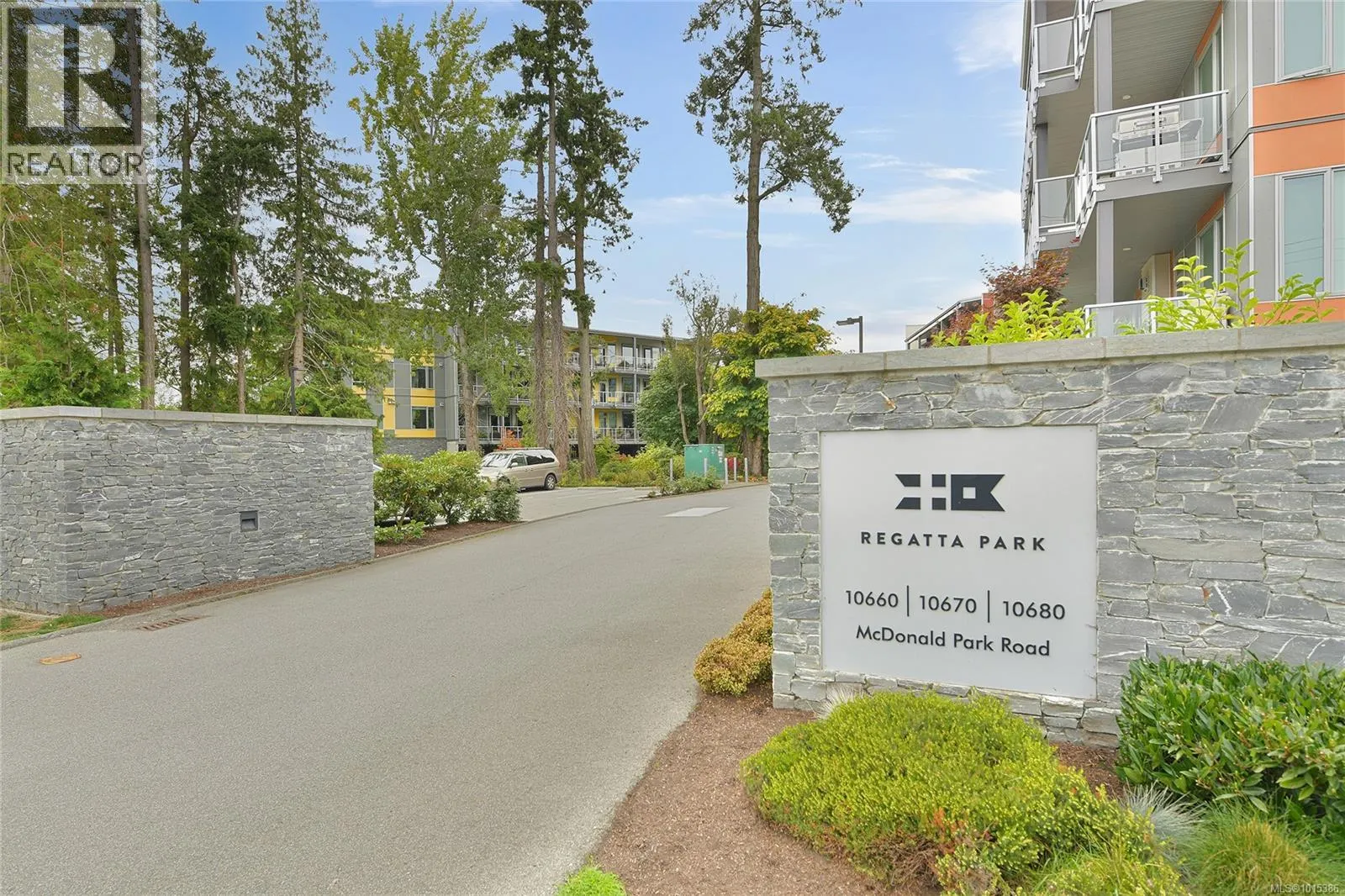 206 10660 McDonald Park Rd
