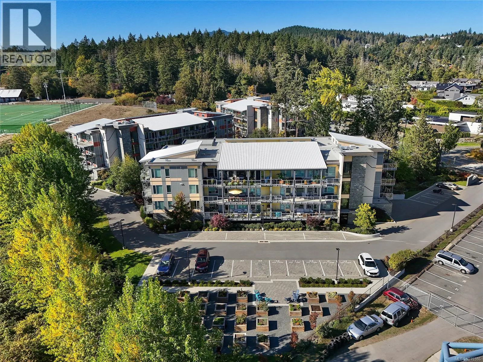 206 10660 McDonald Park Rd