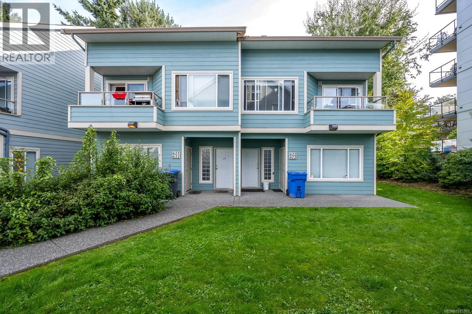 611/621 3030 Kilpatrick Ave