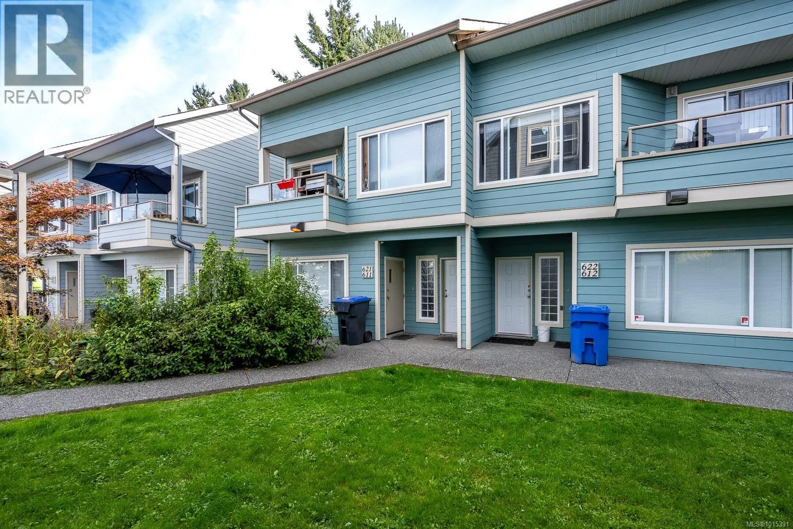 611/621 3030 Kilpatrick Ave