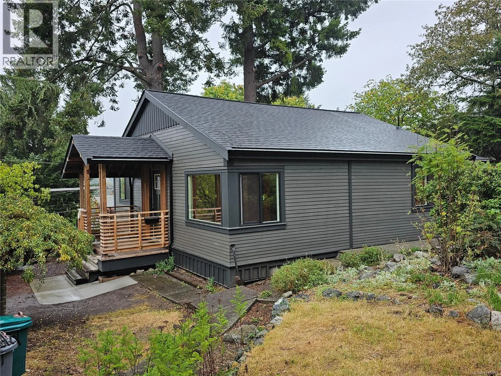 227 Stormont Rd