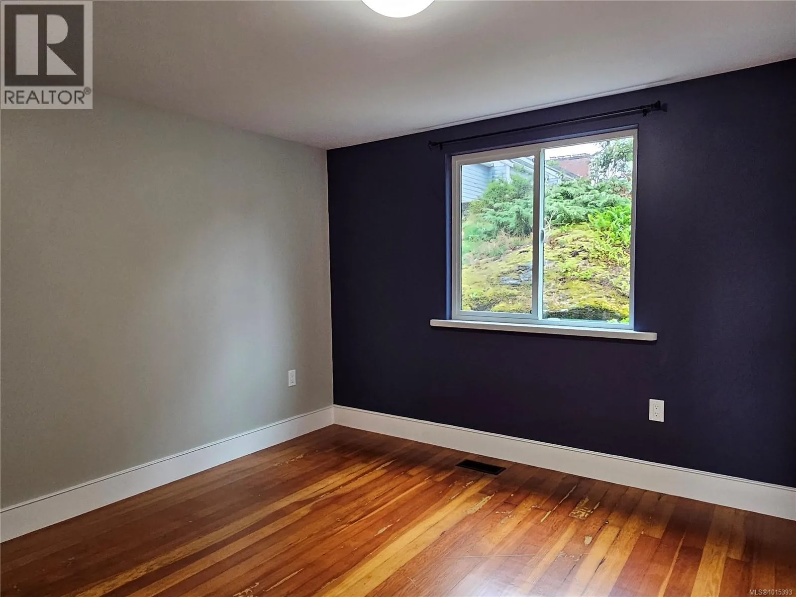 227 Stormont Rd