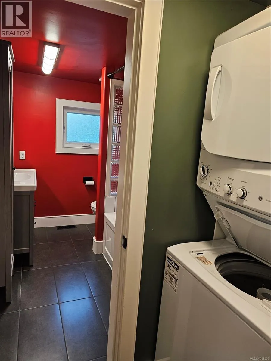 227 Stormont Rd