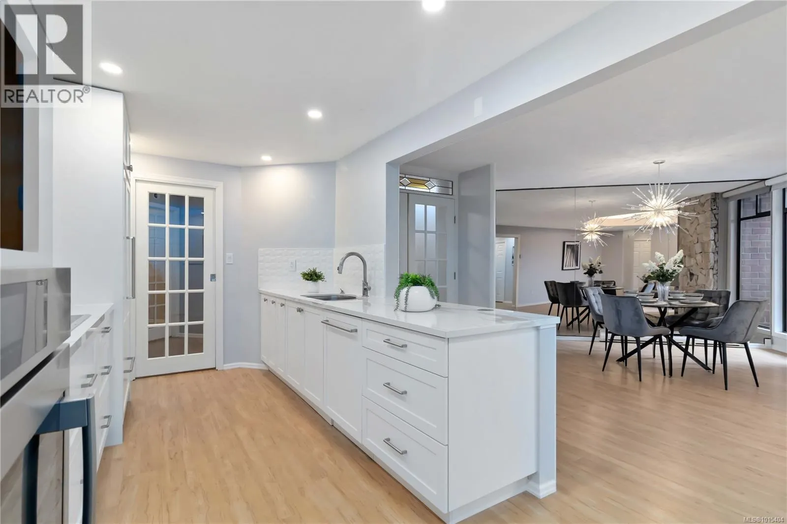 408 2119 Oak Bay Ave