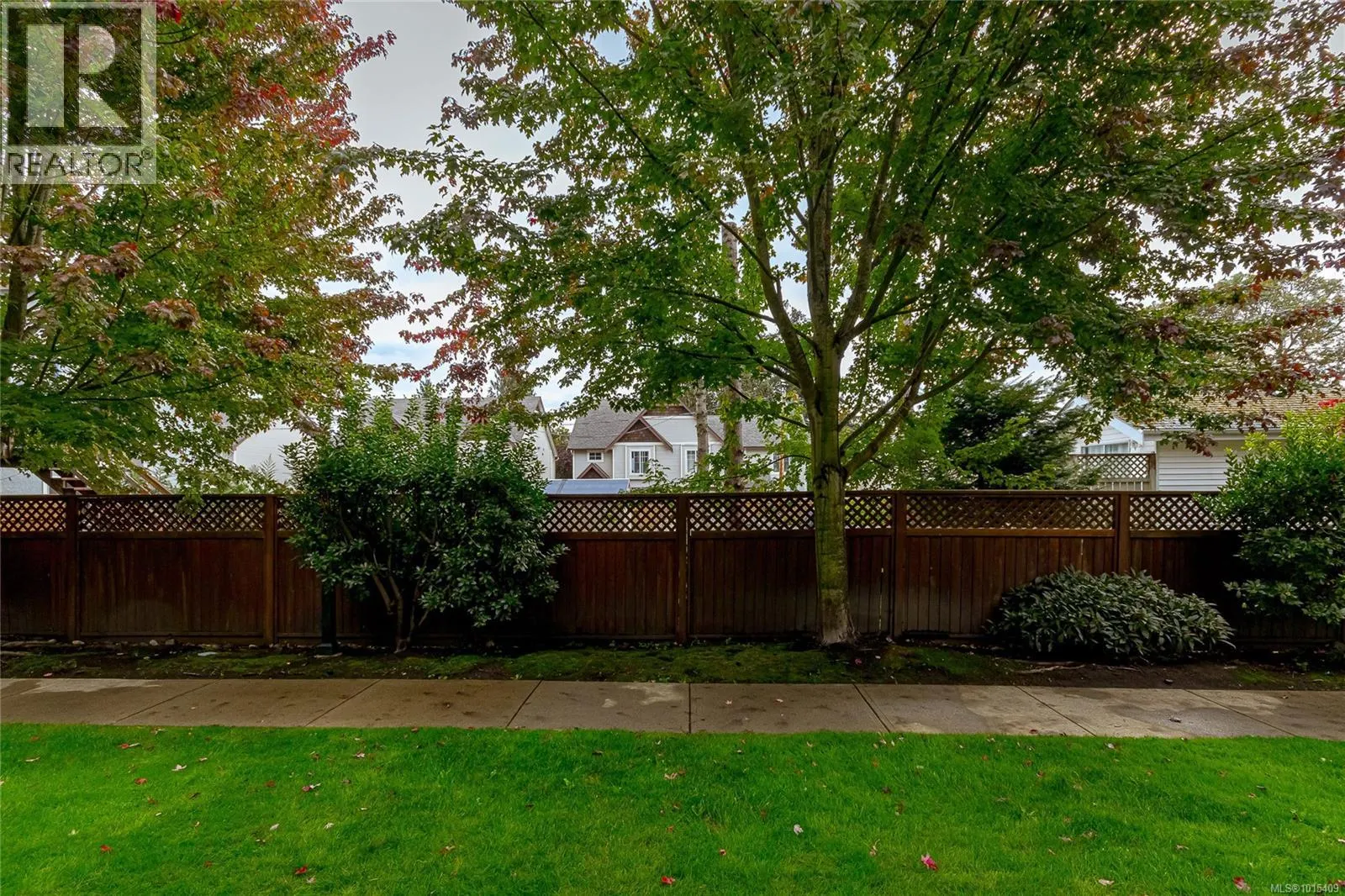 108 938 Dunford Ave