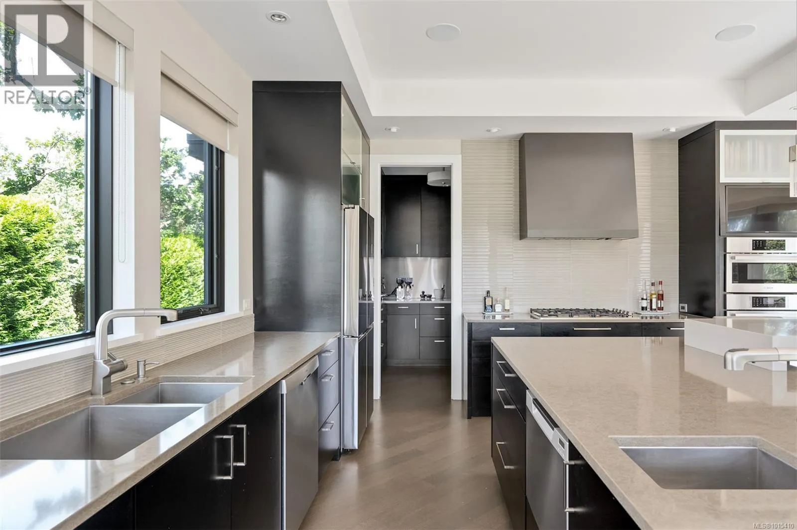 3724 Arbutus Ridge