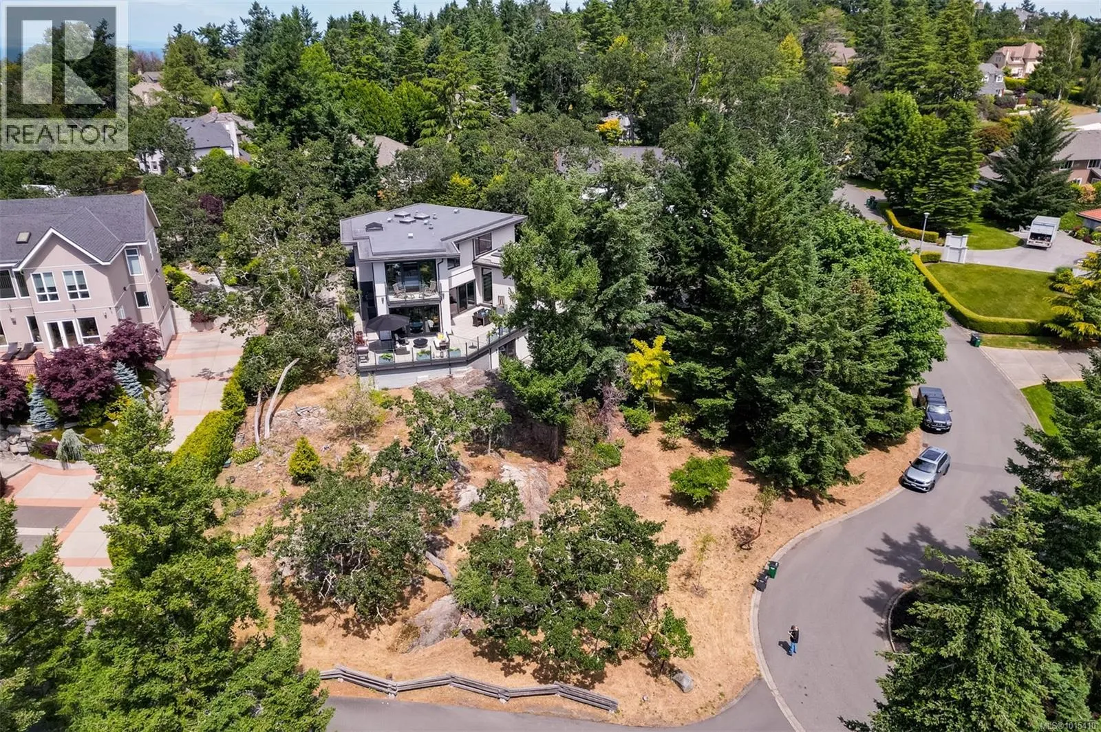 3724 Arbutus Ridge