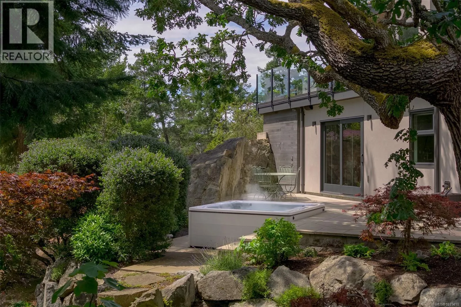 3724 Arbutus Ridge