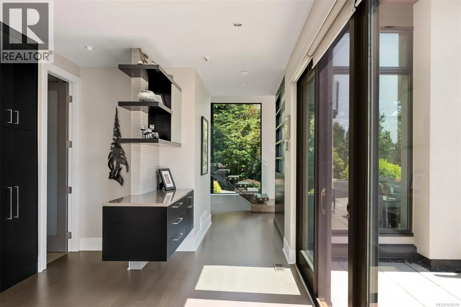 3724 Arbutus Ridge