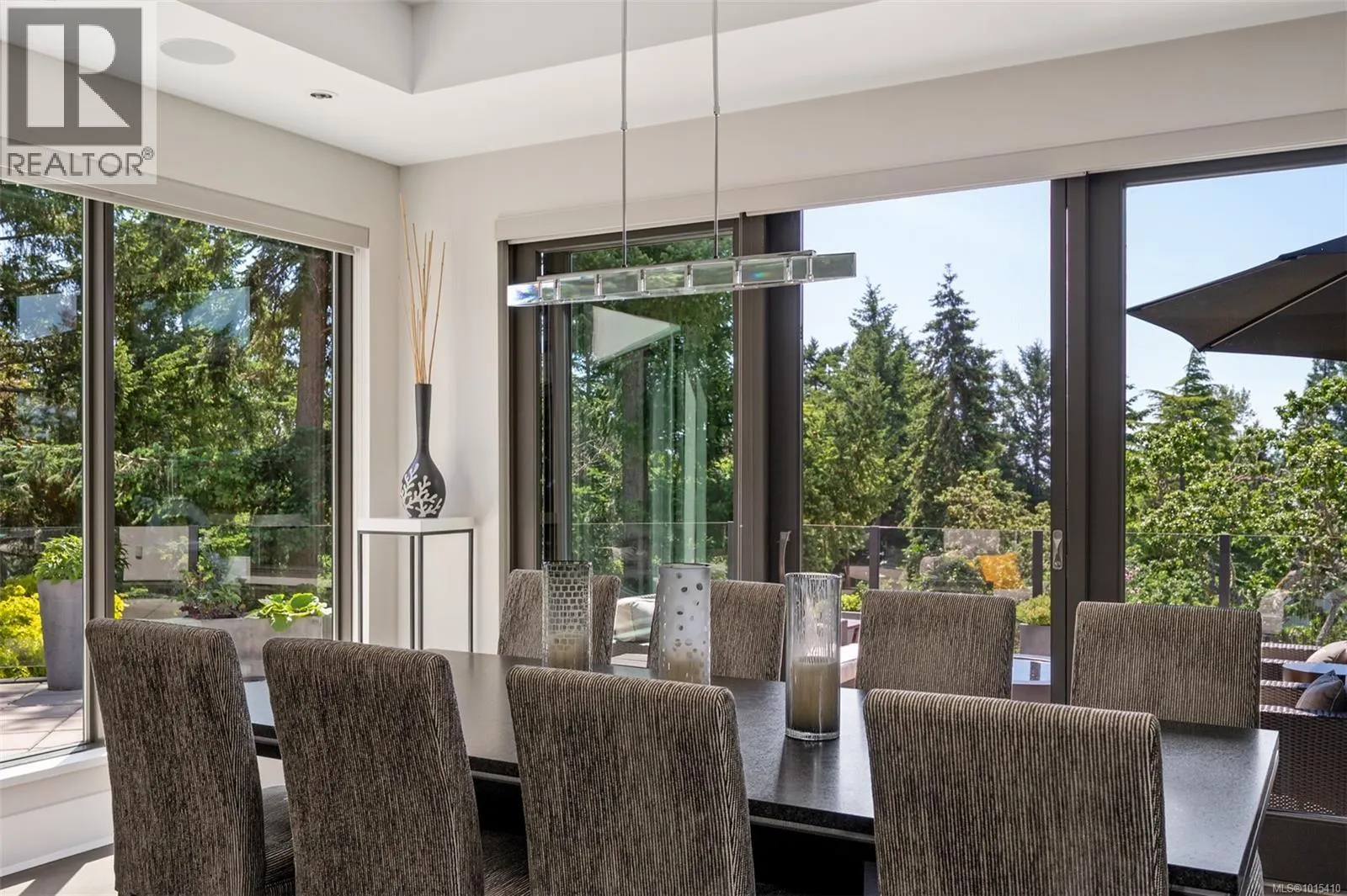3724 Arbutus Ridge