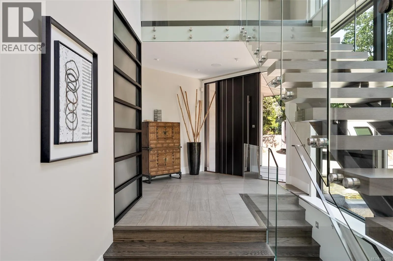 3724 Arbutus Ridge