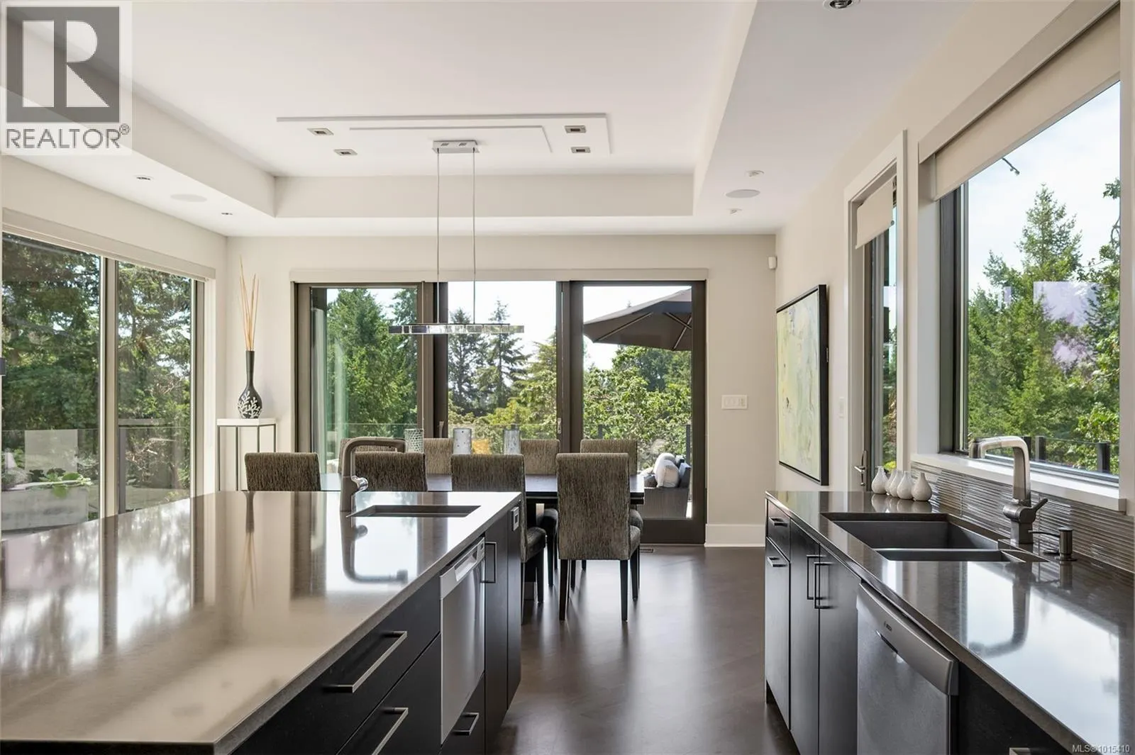3724 Arbutus Ridge