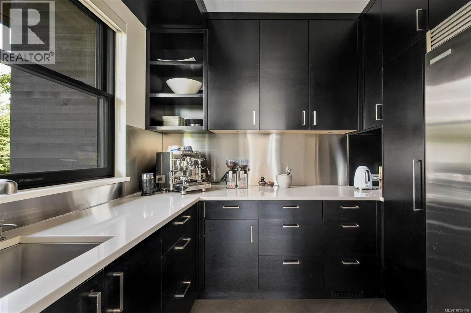 3724 Arbutus Ridge