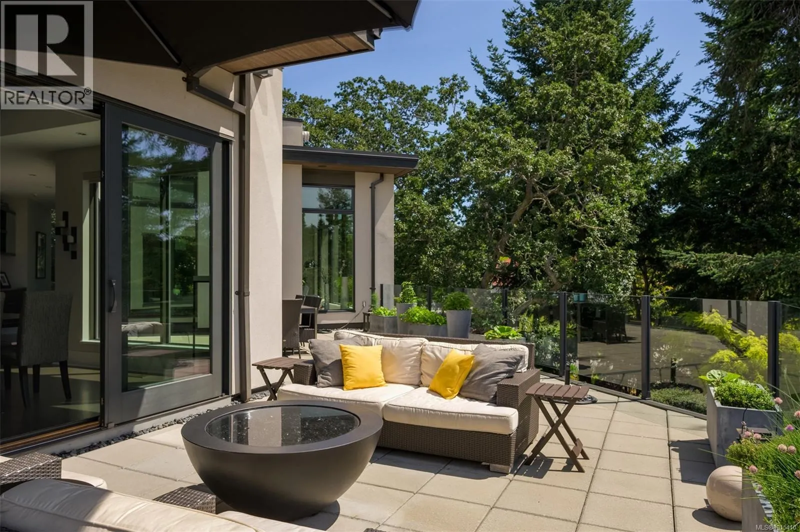3724 Arbutus Ridge