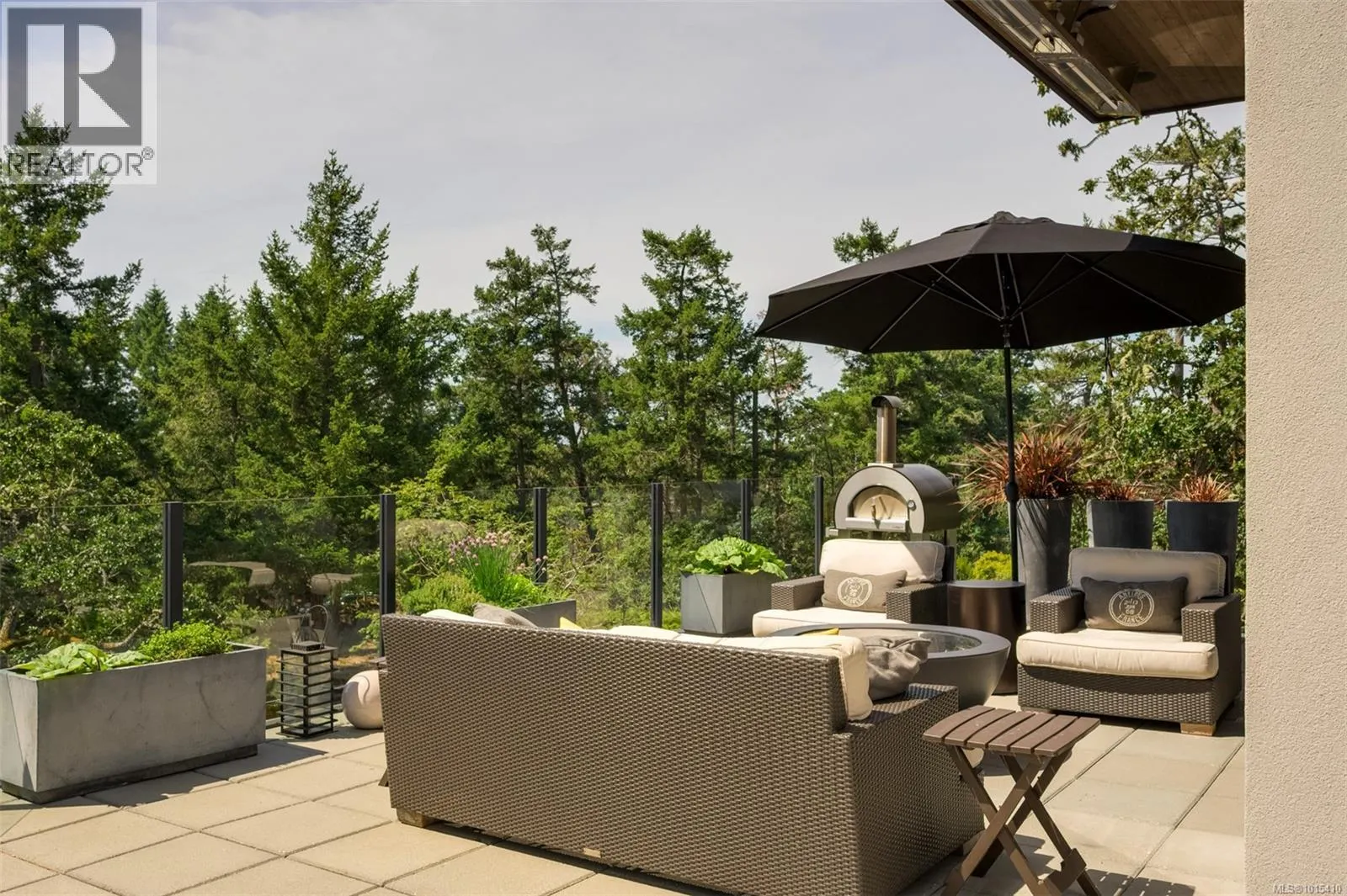 3724 Arbutus Ridge