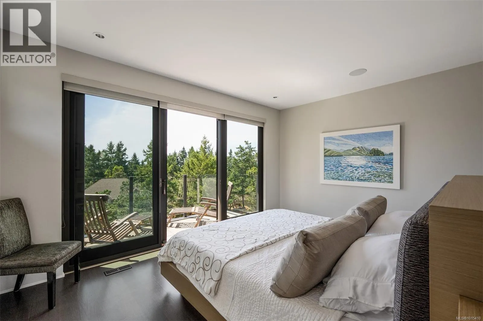 3724 Arbutus Ridge