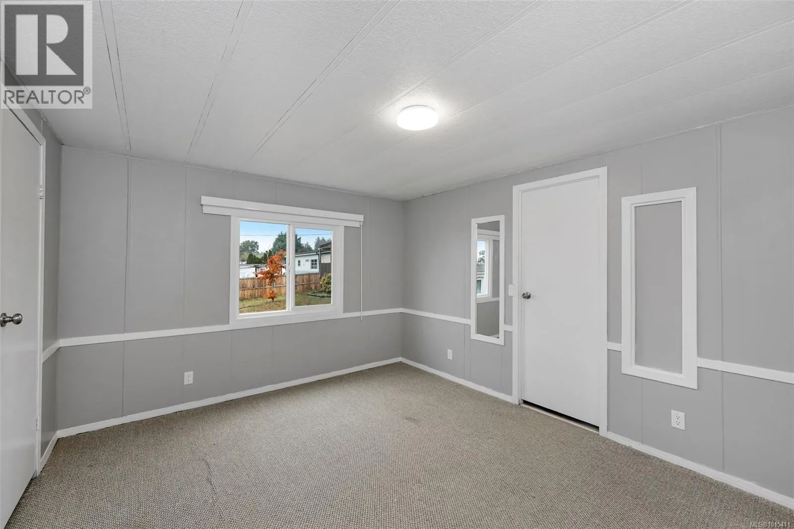 20 7390 West Saanich Rd