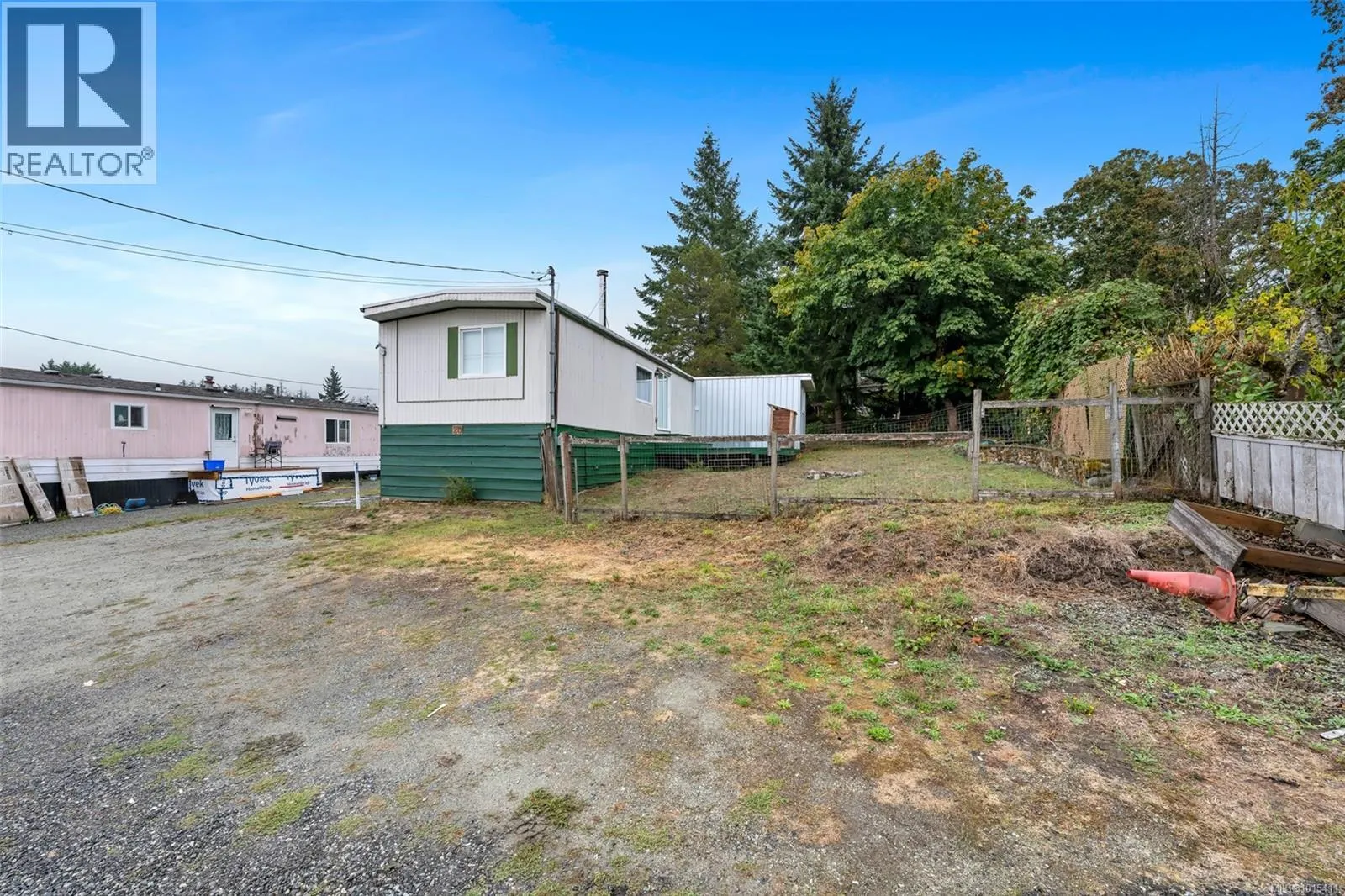 20 7390 West Saanich Rd