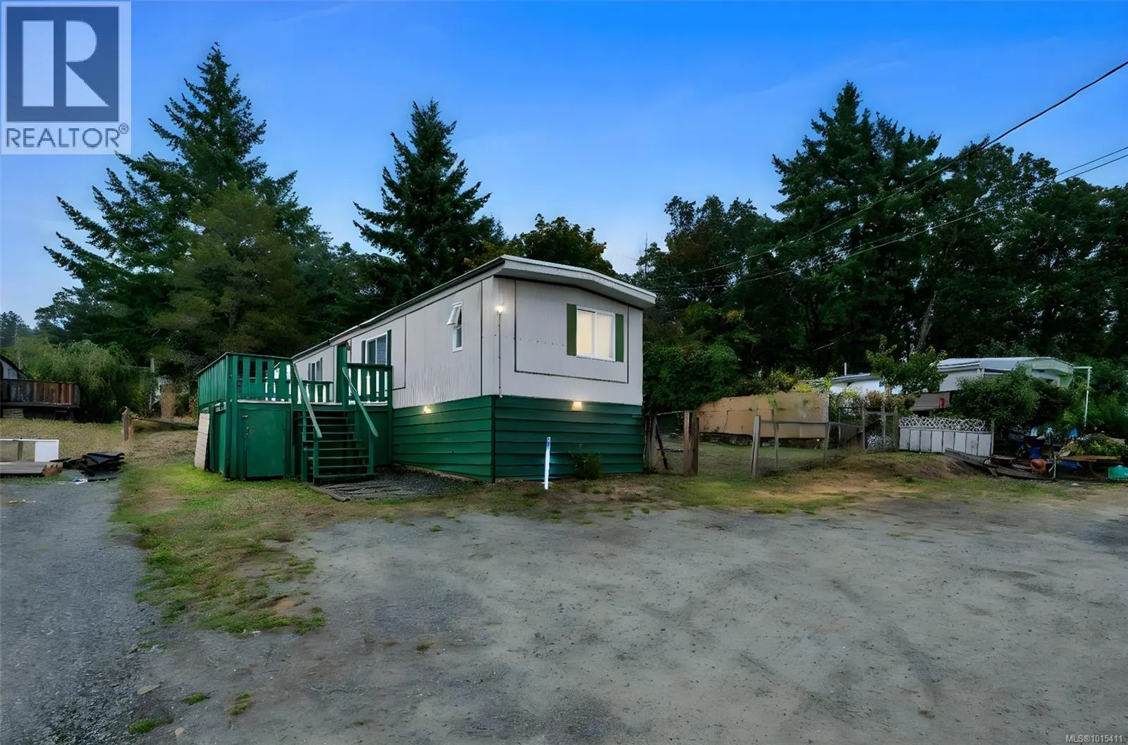 20 7390 West Saanich Rd