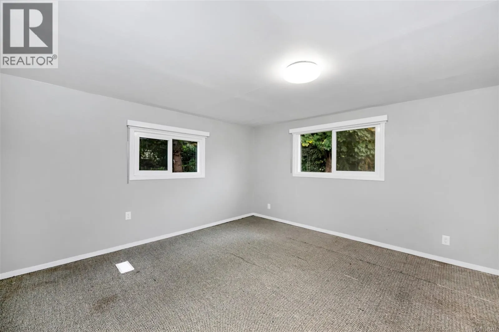 20 7390 West Saanich Rd