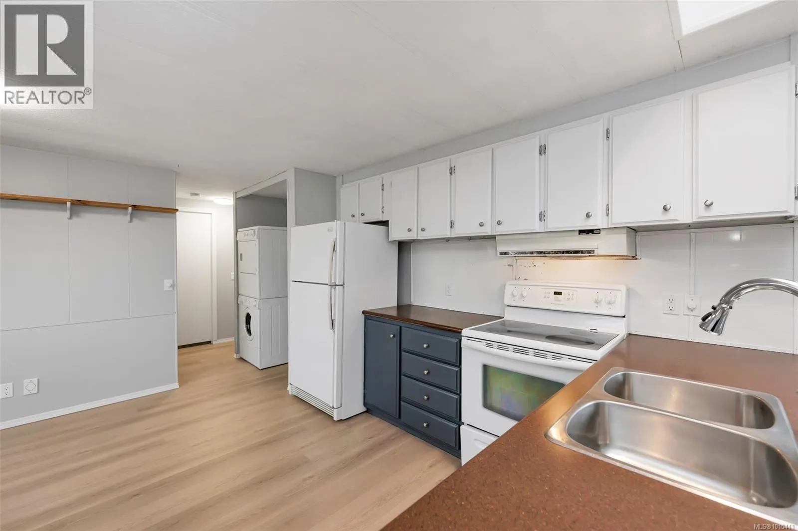 20 7390 West Saanich Rd
