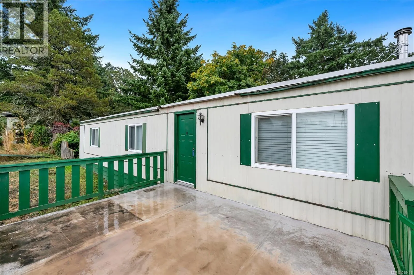 20 7390 West Saanich Rd