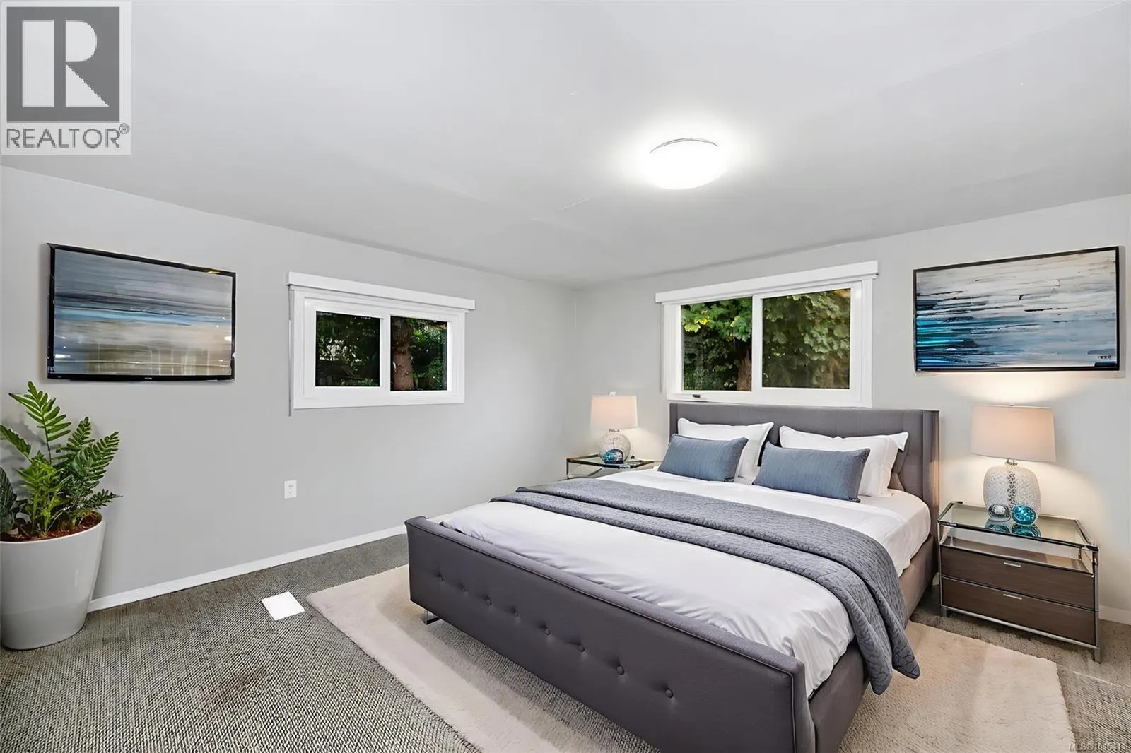 20 7390 West Saanich Rd