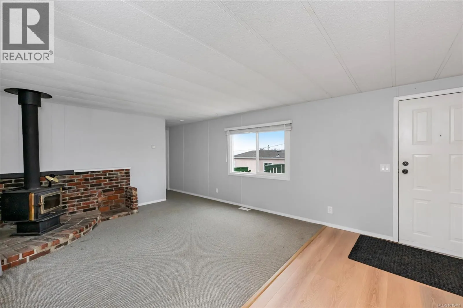 20 7390 West Saanich Rd