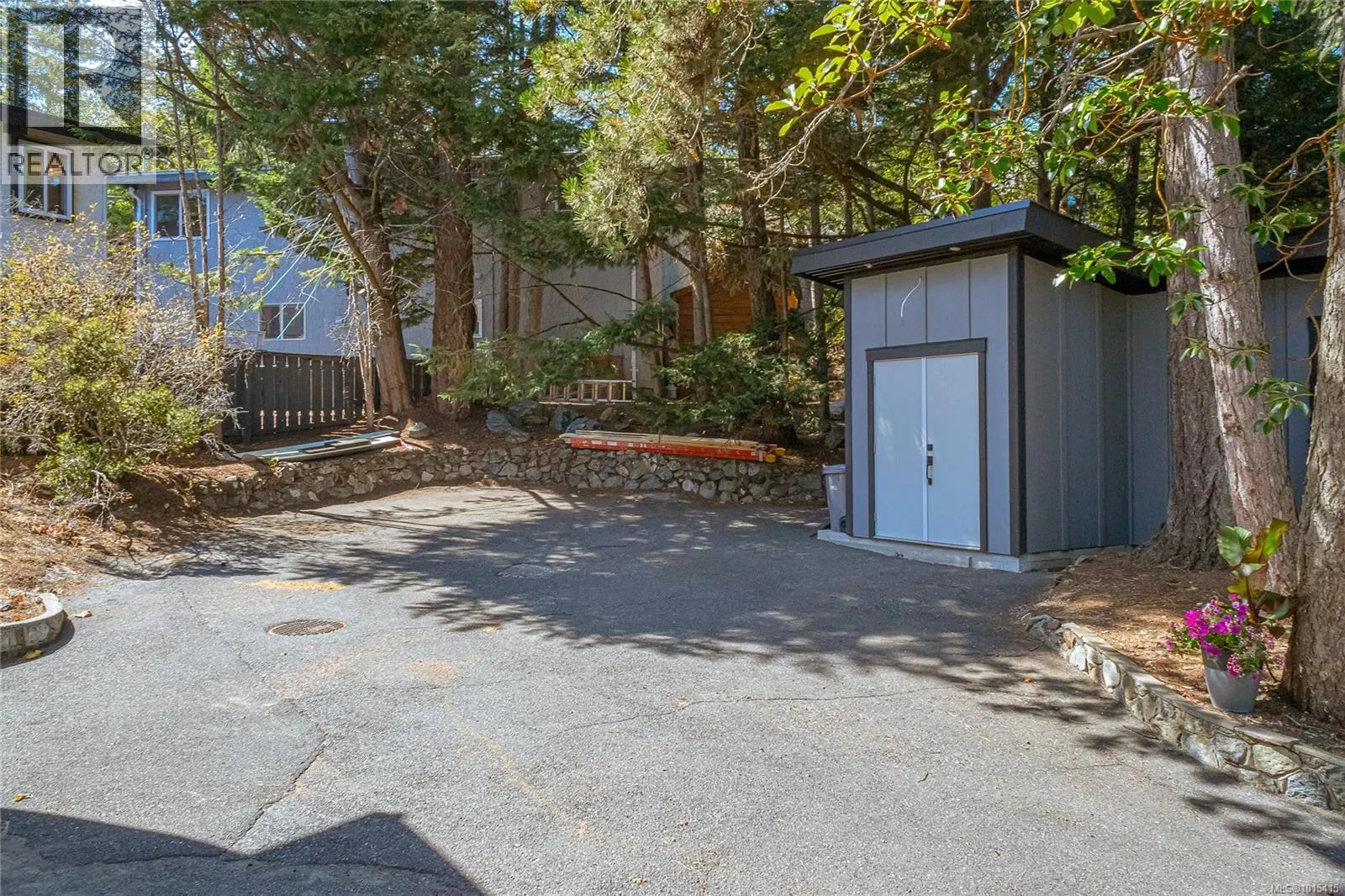 104 Dorothy Lane