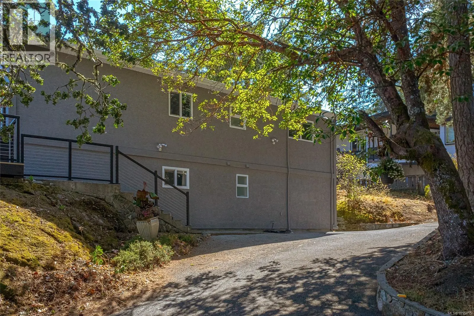 104 Dorothy Lane