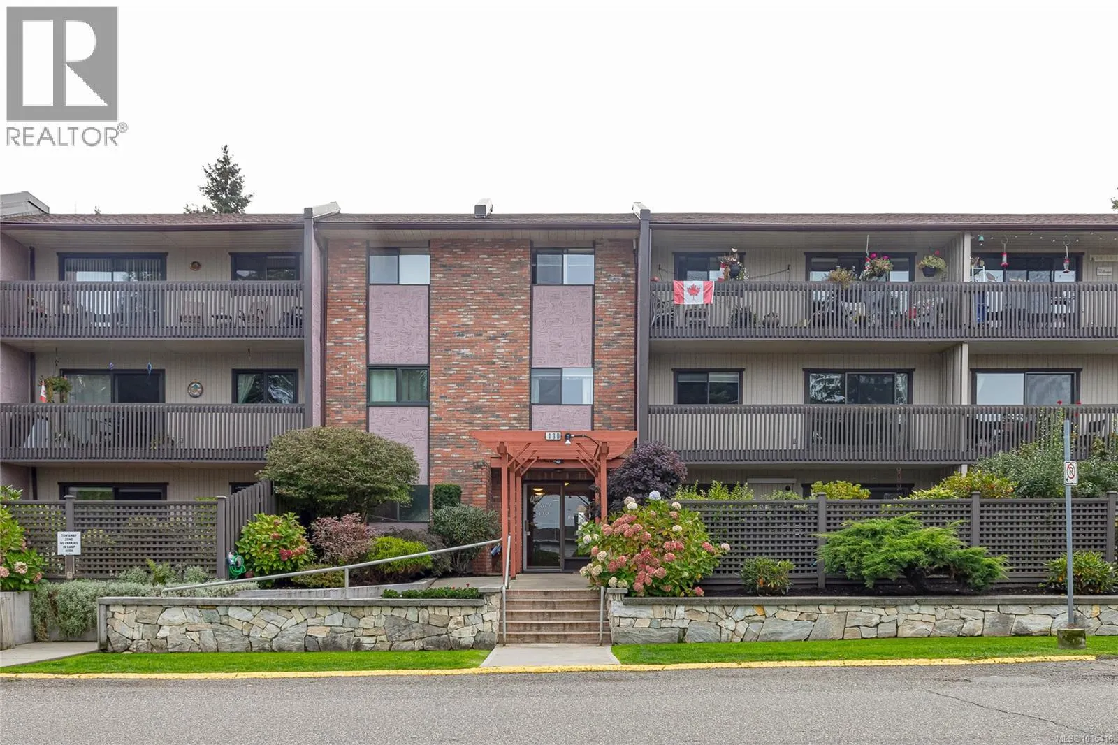 110 130 Sunningdale Rd E