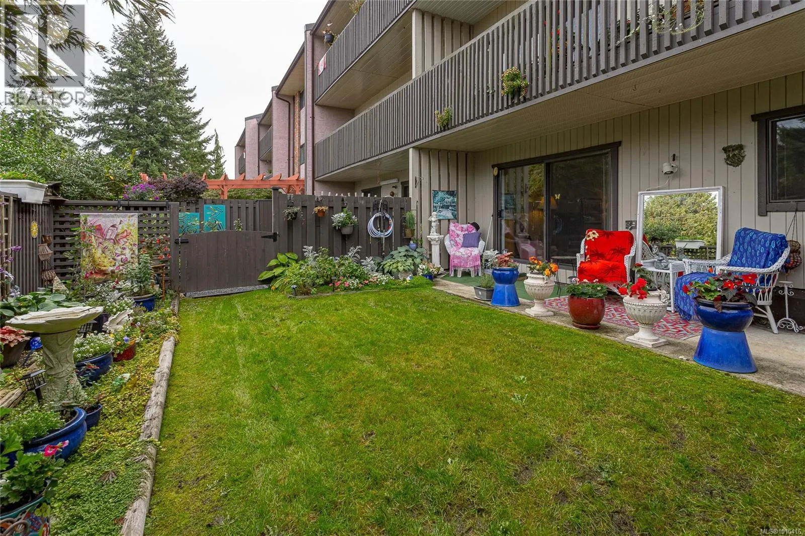 110 130 Sunningdale Rd E