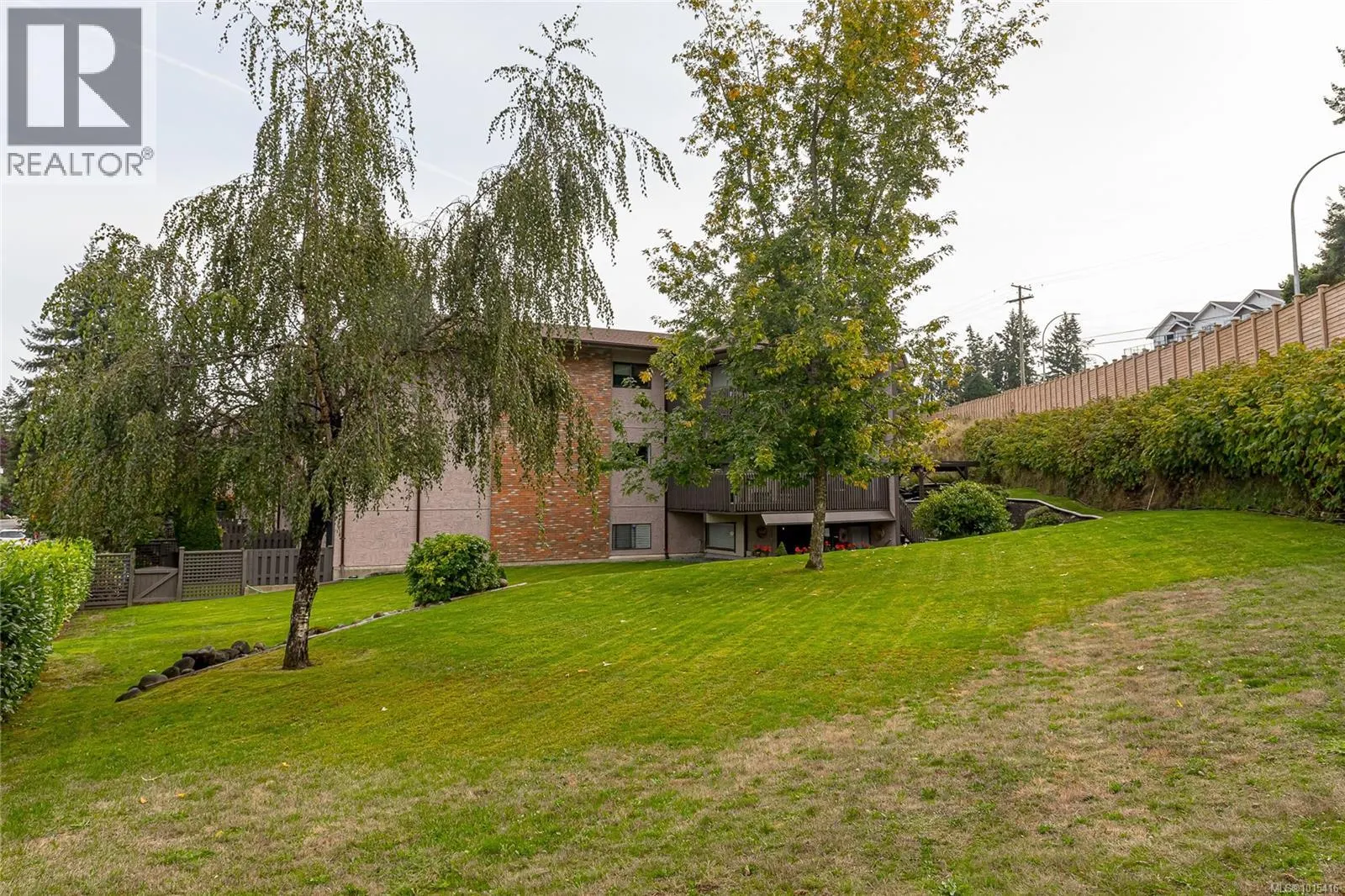 110 130 Sunningdale Rd E