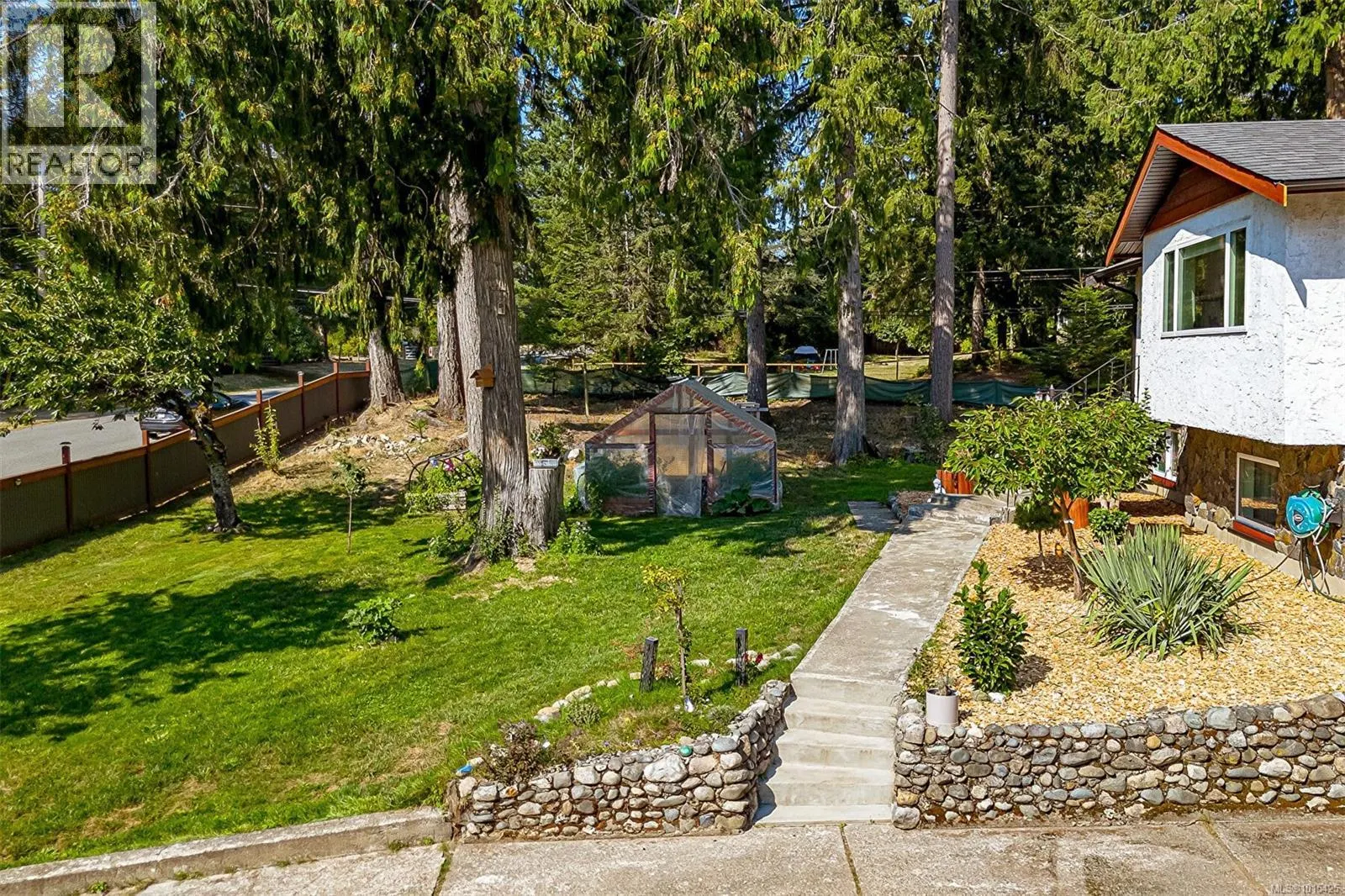 1034 COWERD Rd