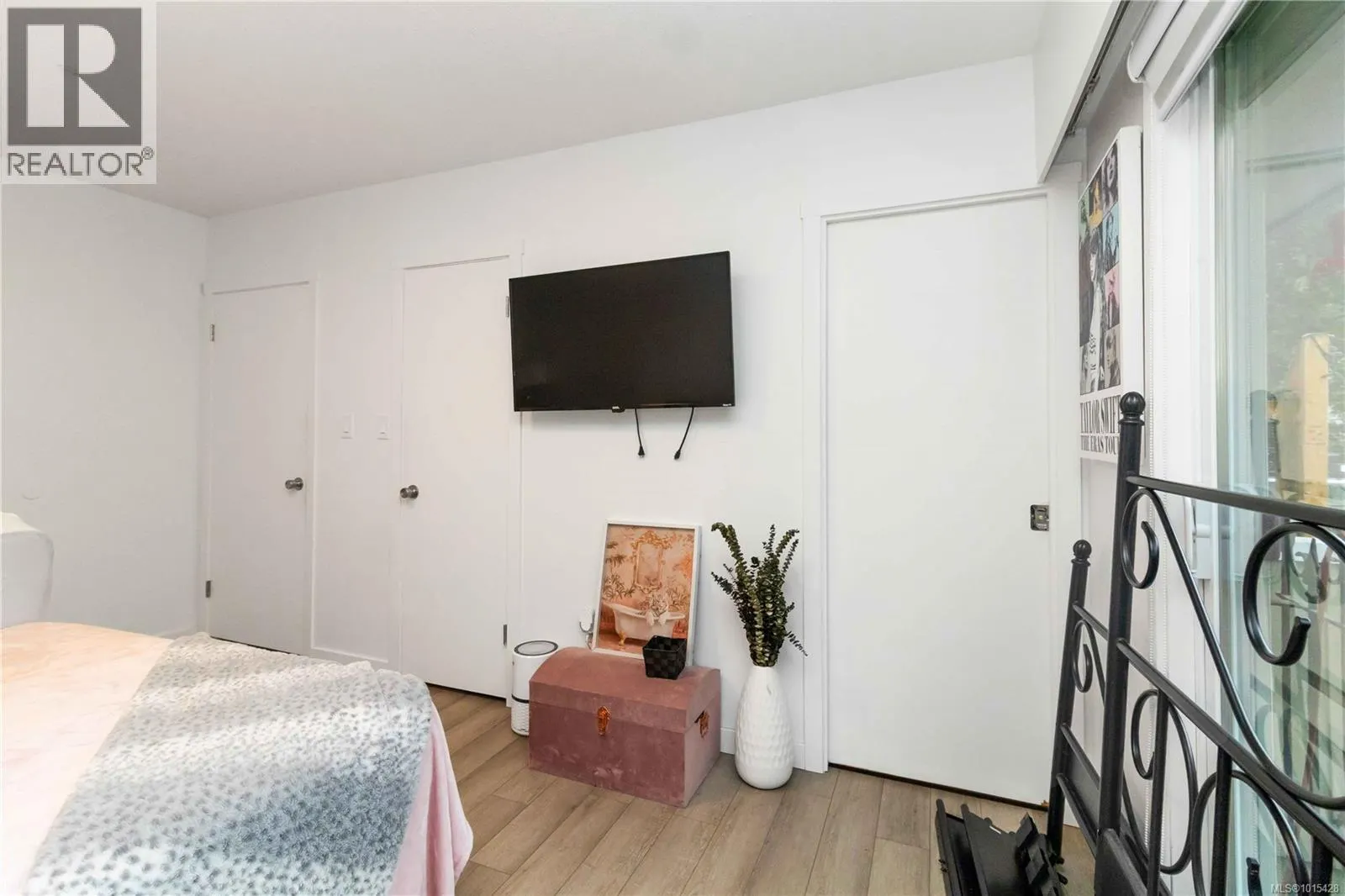 1812 El Sereno Dr
