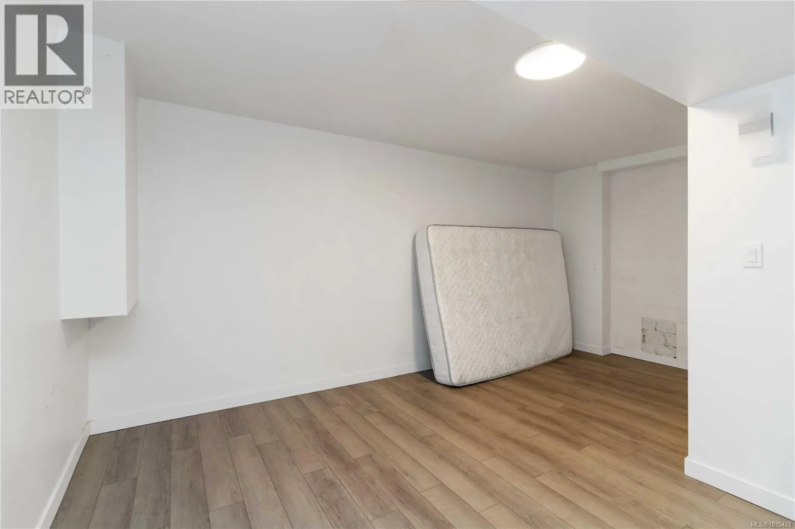 1812 El Sereno Dr