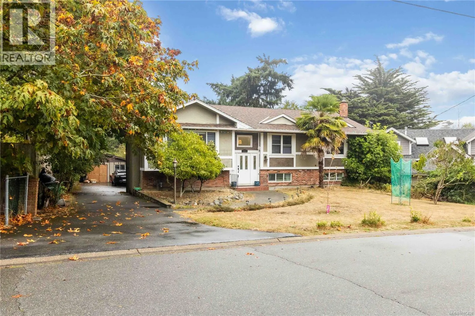 1812 El Sereno Dr